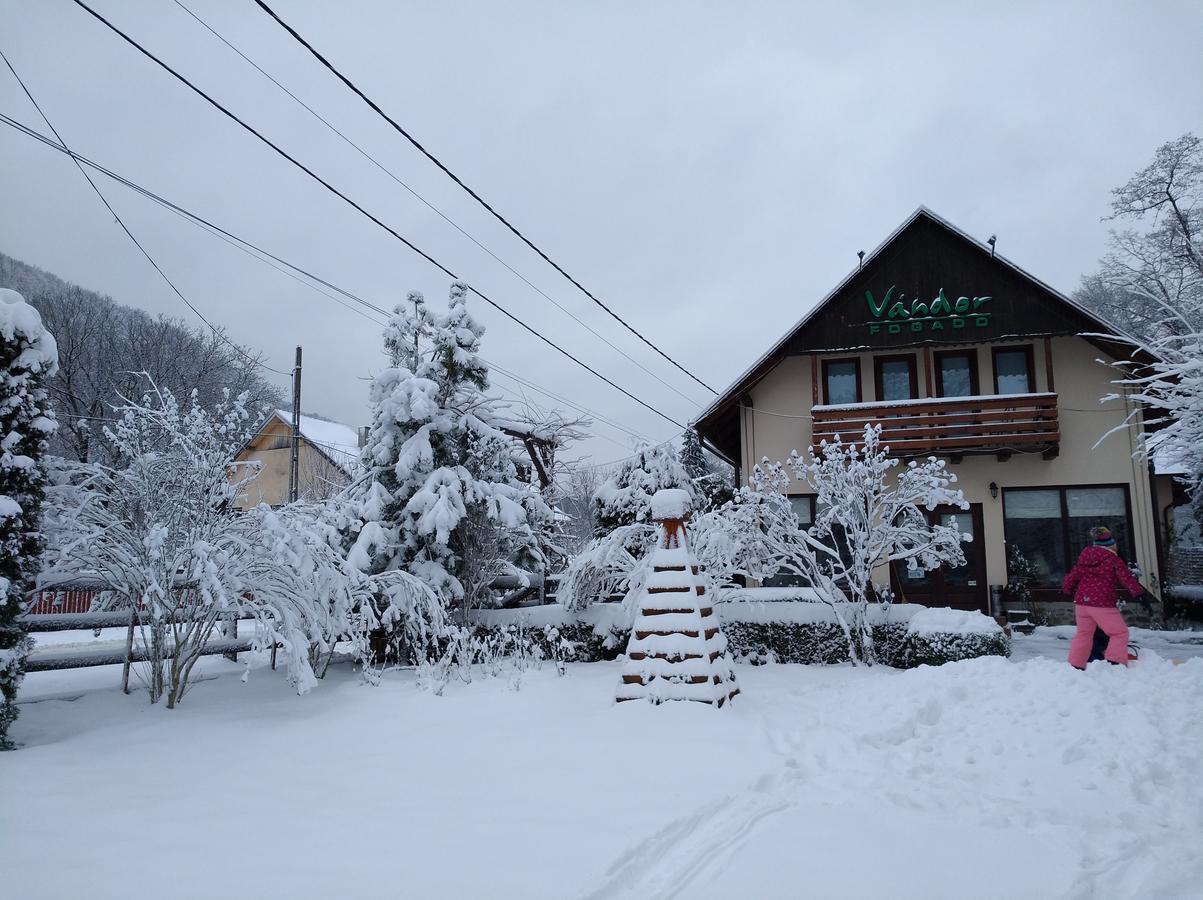 Pensiunea Restaurant Vandor Cîmpu Cetăţii Екстериор снимка