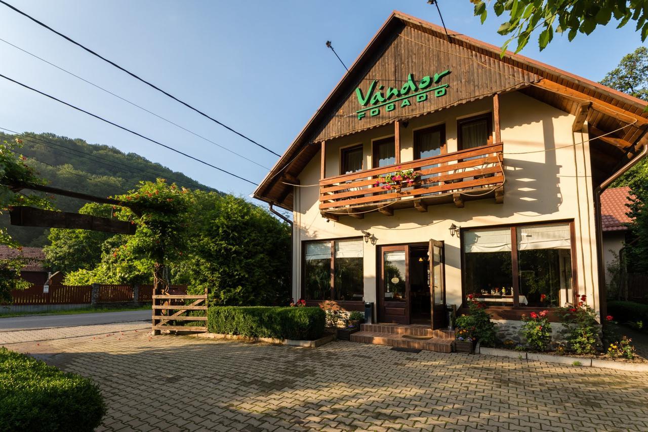 Pensiunea Restaurant Vandor Cîmpu Cetăţii Екстериор снимка